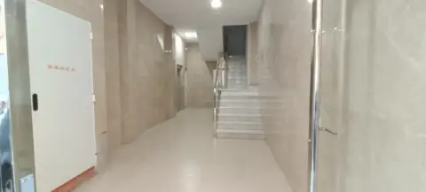 Piso en calle Encinas, 2