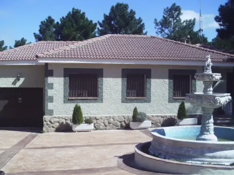 Chalet en Marugán