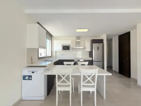 Dúplex en Avenida del Tres de Mayo