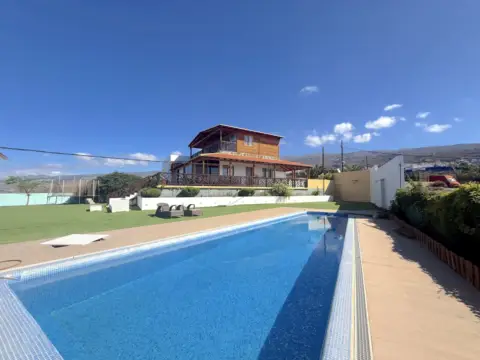 Chalet en calle Casparianes