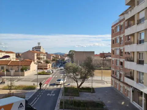 Piso en Carrer de la Poetessa Caparà