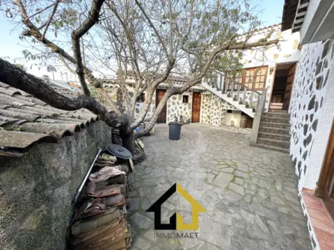 Casa adosada en Erjos