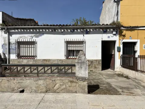 Casa en calle de Belvis de la Jara