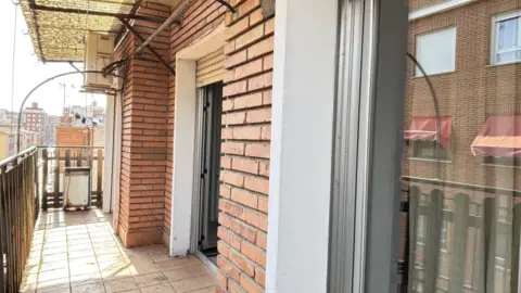 Piso en calle del Angel del Alcázar, 12
