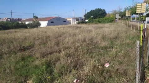 Terreno en calle del Chaparil