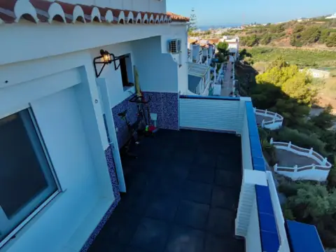 Casa en calle de las Mimosas Almijara III