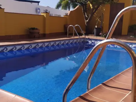 Casa en calle Exótica