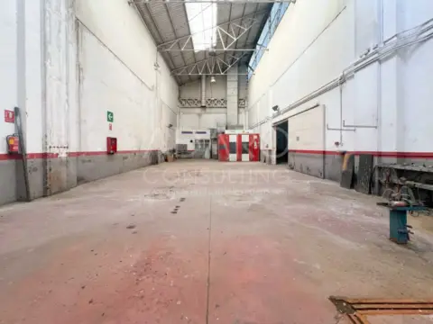 Nave industrial en Avenida de Cristóbal Colón