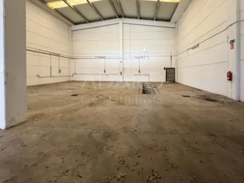 Nave industrial en calle de Tormes