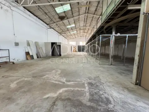 Nave industrial en calle del Estaño
