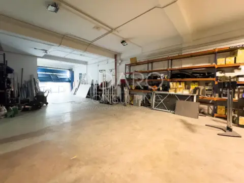Nave industrial en calle de Luis I