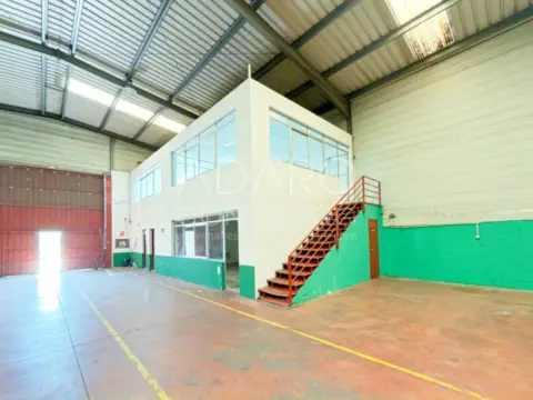 Nave industrial en Avenida de Milán