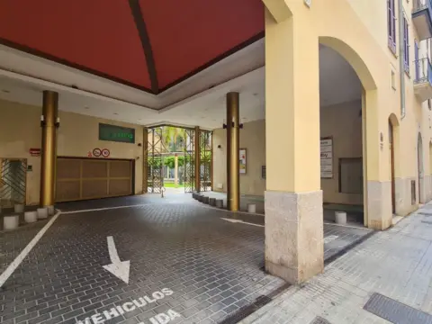 Garaje en La Llotja-Born