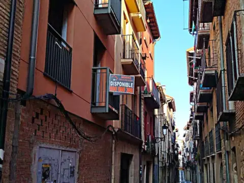 Edificio en calle del Medio de Santa María