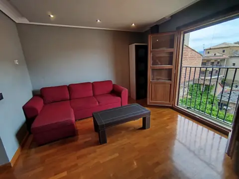 Dúplex en calle de Abajo de Santa María