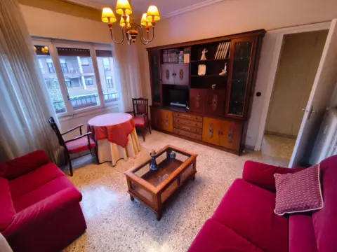 Piso en Carretera de Entrena