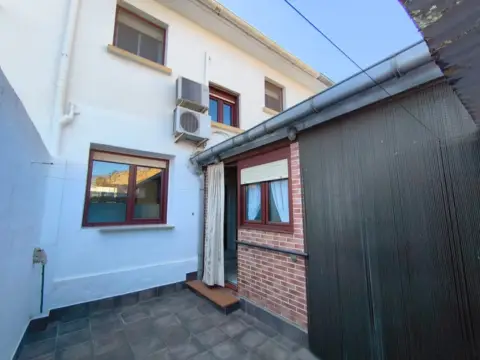 Casa en calle de San Isidro