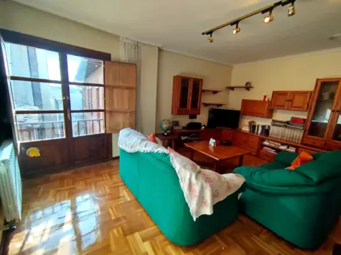 Piso en calle de Abajo de Santa María