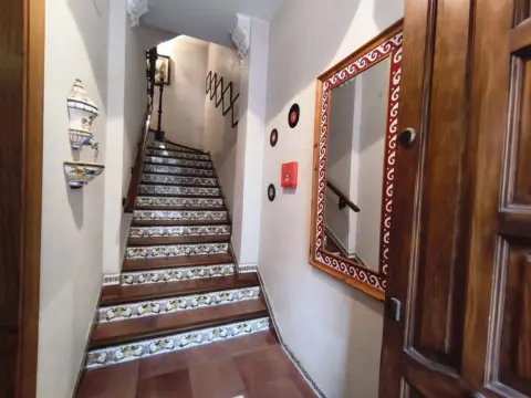 Casa en calle de Adobería