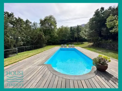 Casa adosada en calle Calvari, nº 1