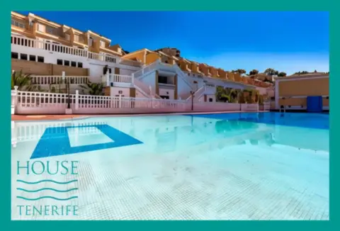 Casa pareada en calle La Caleta, nº 1