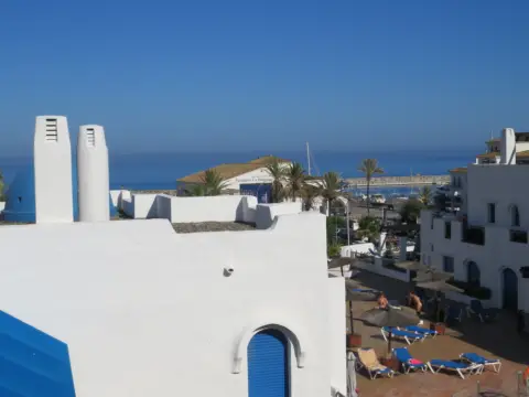 Ático en Urbanización Puerto Duquesa