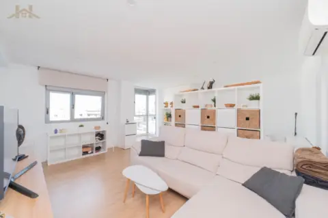 Piso en Avenida de la Unión Europea