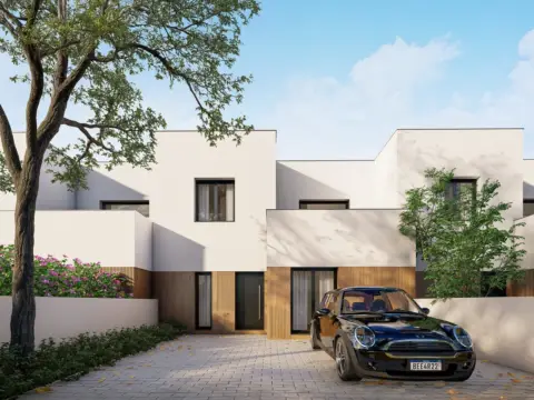 Chalet adosado en calle Tolox