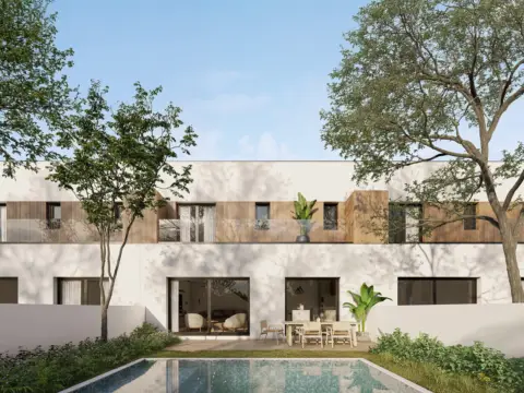 Chalet adosado en calle Tolox