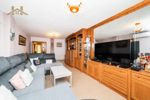 Chalet adosado en calle de Carmen Martin Gaite