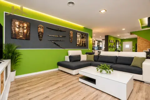 Chalet pareado en calle Centro