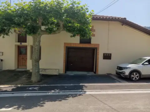 Casa en Aizarnazabal