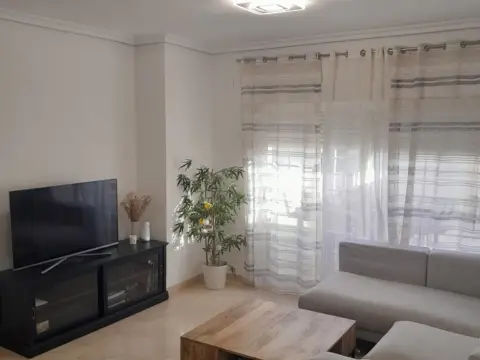 Chalet pareado en calle del Postillón