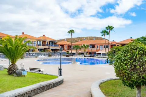 Piso en calle Eneas, 3