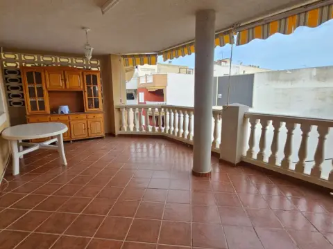Piso en calle de los Hermanos Pinzón