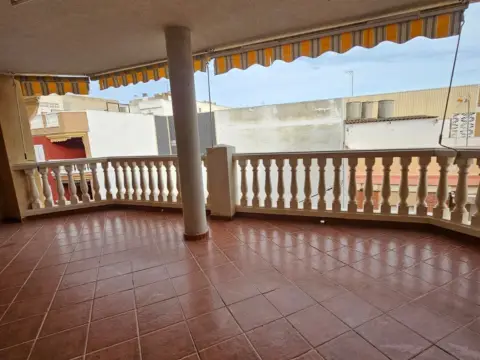 Piso en calle de los Hermanos Pinzón