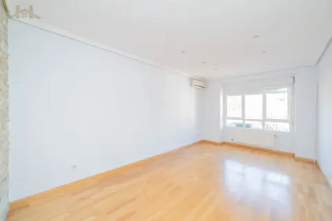 Piso en calle del Convento, 12