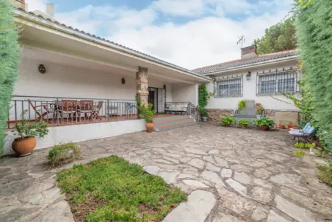 Chalet unifamiliar en calle de San José