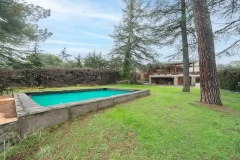 Chalet en calle de Tablada