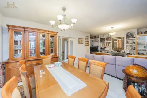 Chalet pareado en calle de Severo Ochoa