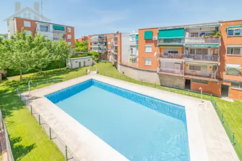 Piso en calle de Mirasierra, 3