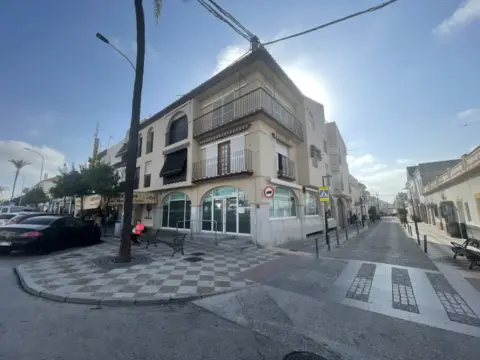 Flat in Avenida Jerez de La Frontera