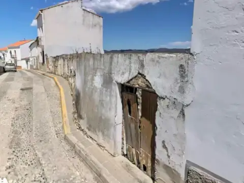 Casa en calle de la Cota