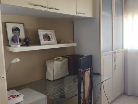 Habitación en calle de Estonia