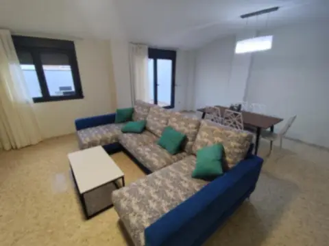 Ático en Plaza Cronista Amadeo Lerma