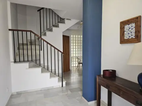 Casa adosada en El Águila-Las Redes-Fuentebravía