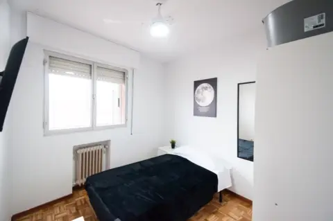 Habitación en calle de Mercedes Izquierdo, 3