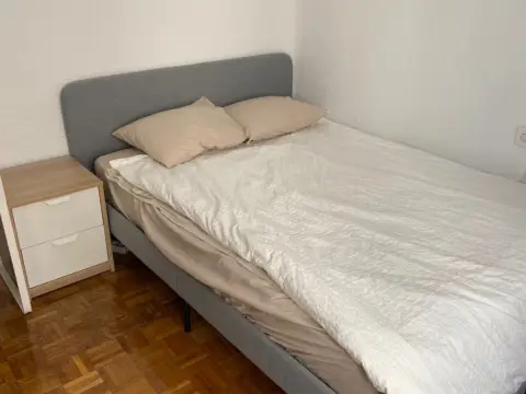 Habitación en calle de Alcalá