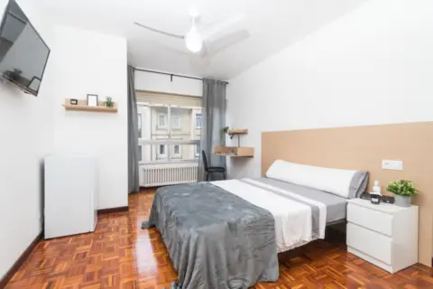 Habitación en calle del Teatro, 9