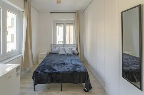 Habitación en calle del Teatro, 9